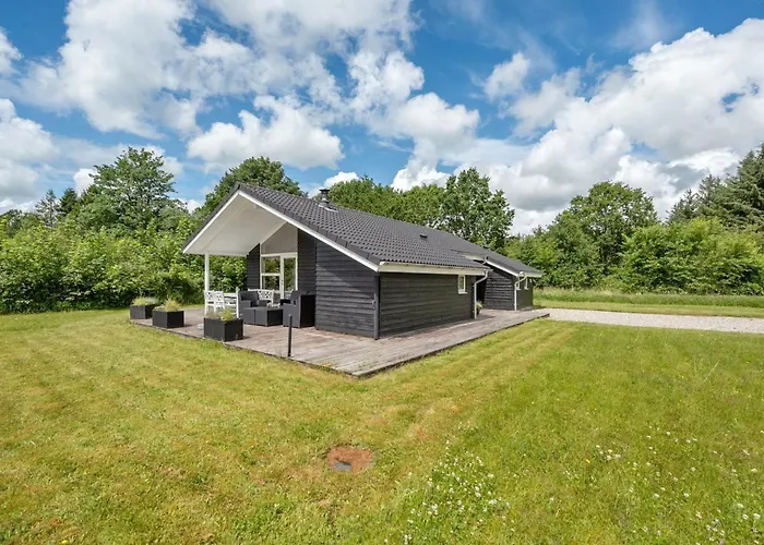 Estrid - 30km From The Sea By Interhome